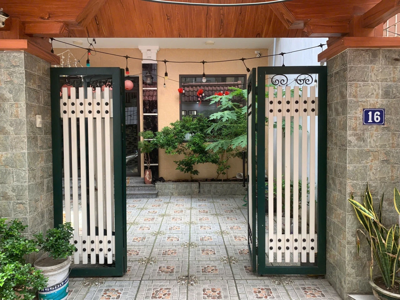 Cho thuê tầng 1 và 2 làm văn phòng tại Hà Nội